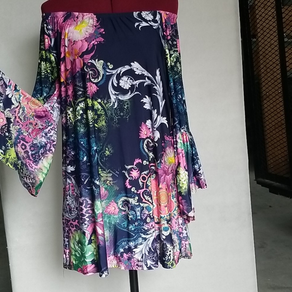 Dress - Picture 1 of 2
